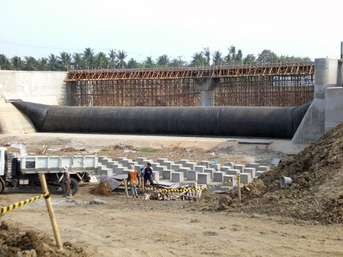 Rubber Dam 30 m x 3 m (air inflated) at Tersaba, Serang, Banten