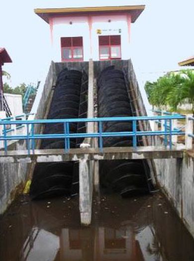 Screw Pumps 2 x 3000 L/s capacity at Pekanbaru, Sumatera
